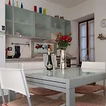 Lakeside - Larihome B01 *