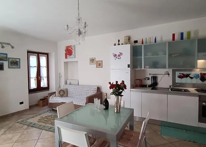 Апартаменты Lakeside - Larihome B01 *