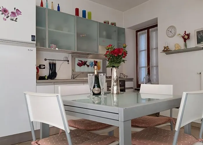 Lakeside - Larihome B01 *